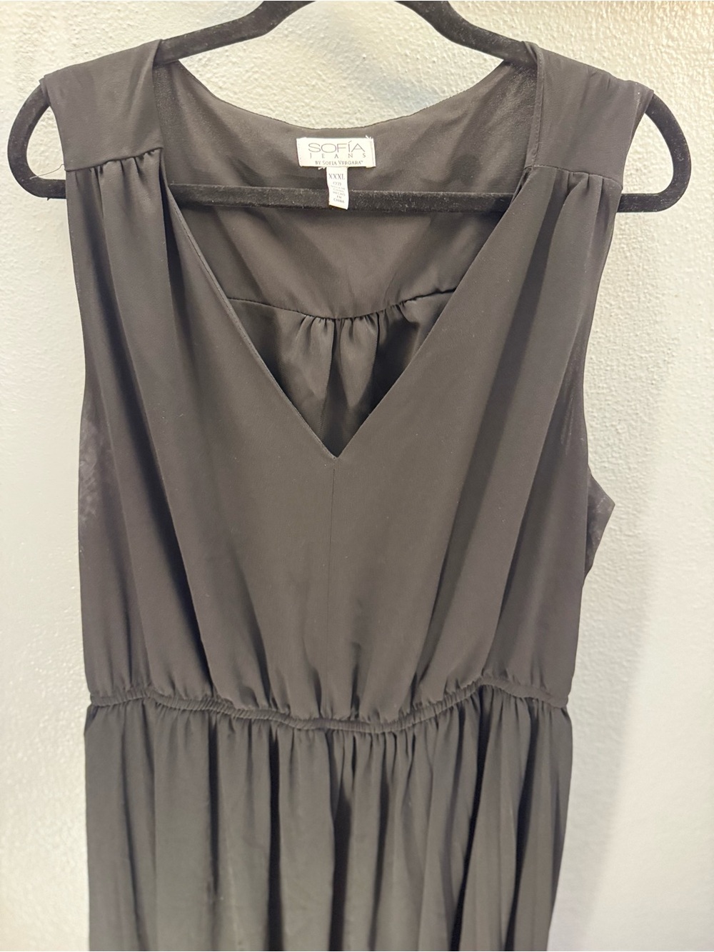 sofia by sofia vergara Black V-Neck Sleeveless Gathered Waist Dress - Picture 1 of 5